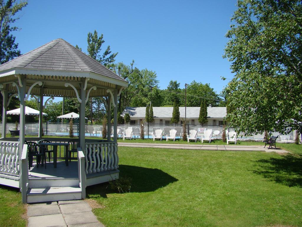 Colonial Resort-1000Islands Gananoque Exteriör bild